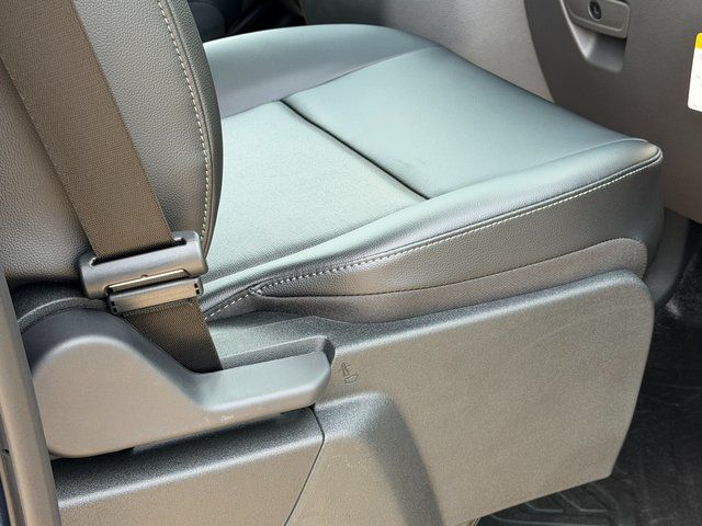 New 2026 Blue Metallic Ford Base image 10
