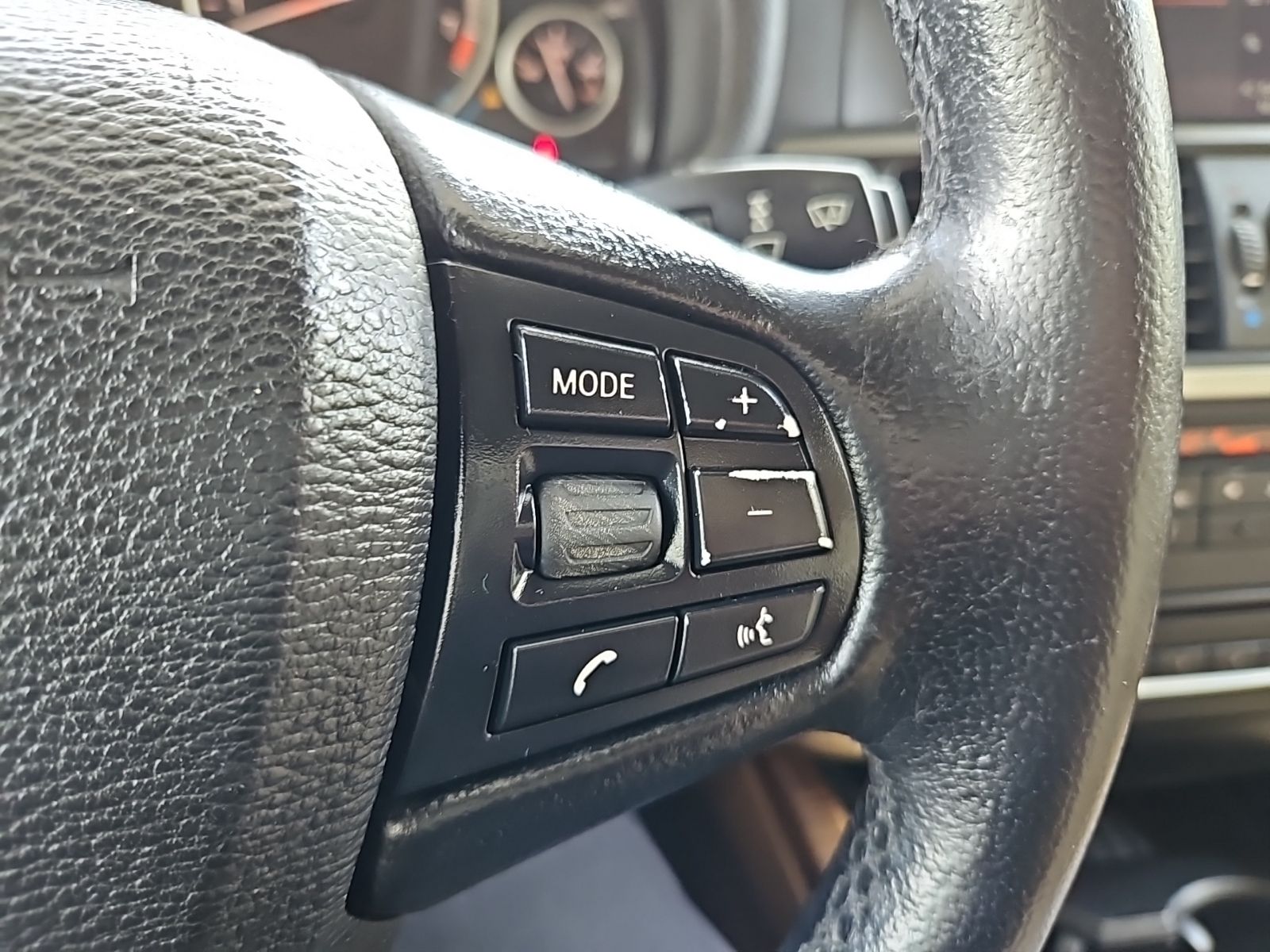 Used 2011 Silver BMW xDrive28i image 19