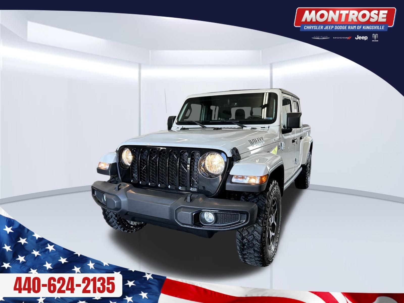 Bright White Clearcoat 2021 Jeep Gladiator Pickup Truck Four-Wheel Drive 8-Speed Automatic