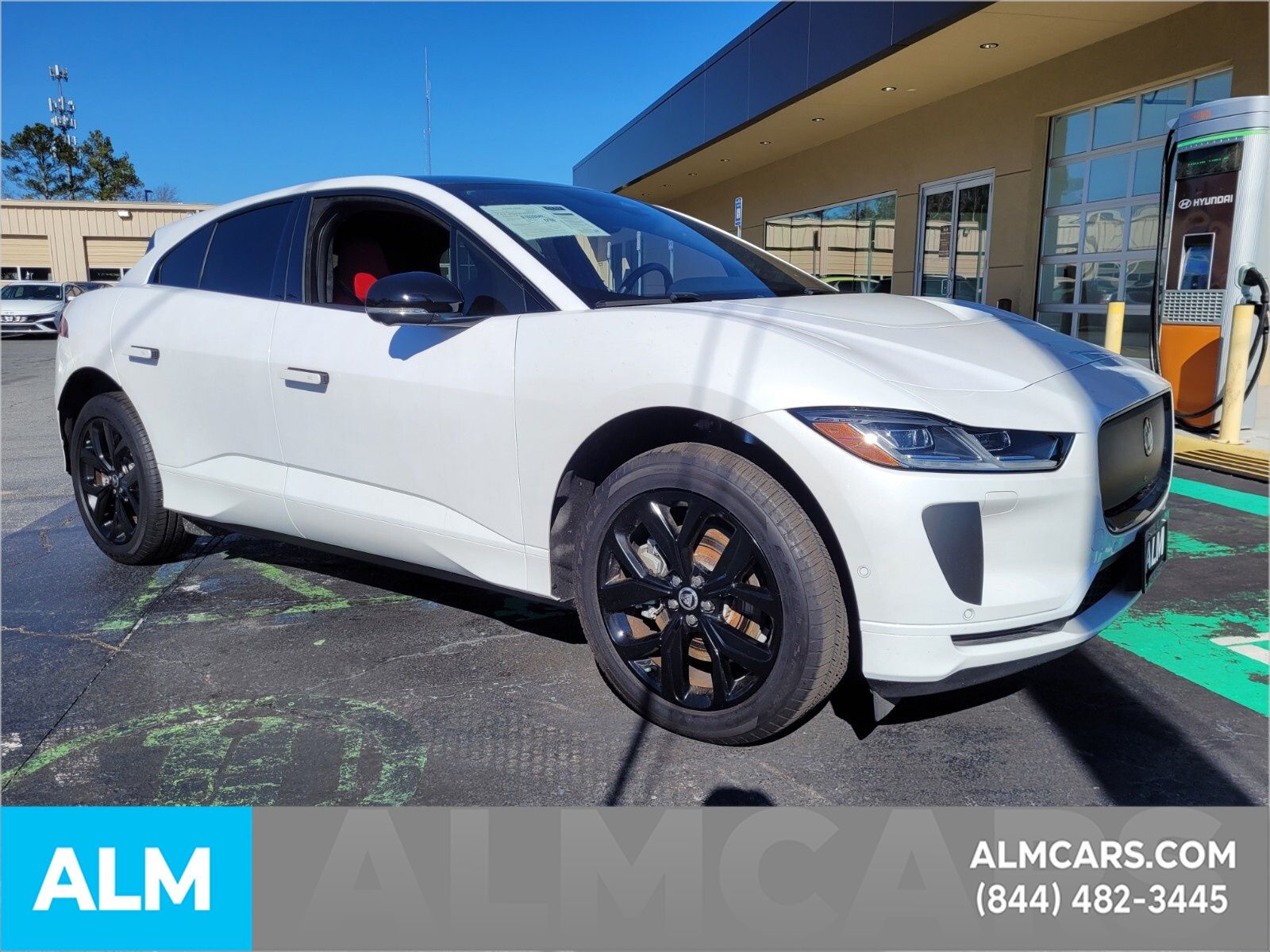 Used 2024 Ostuni Pearl White Jaguar HSE image 16
