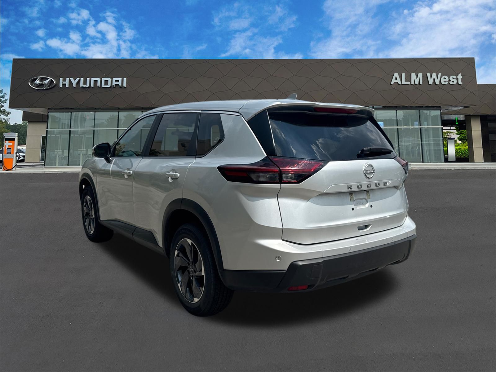 Used 2025 Brilliant Silver Metallic Nissan SV image 7