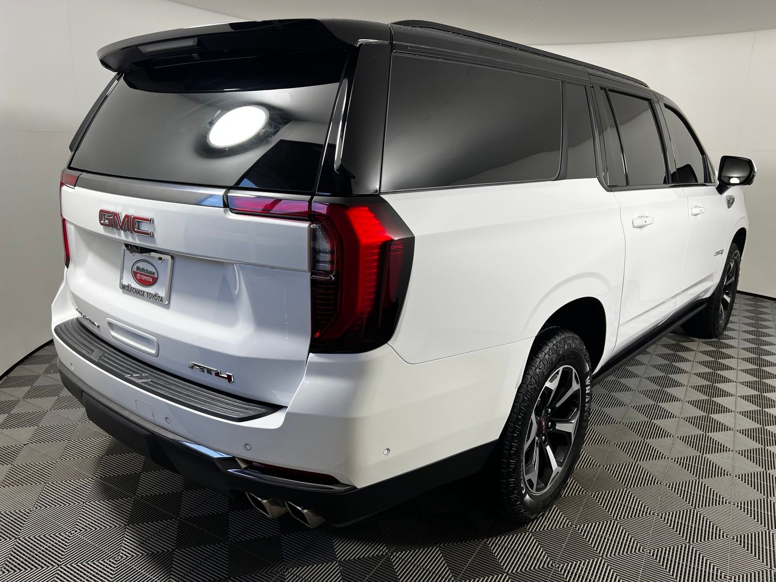 Thumbnail: 2025 GMC Yukon XL - 5