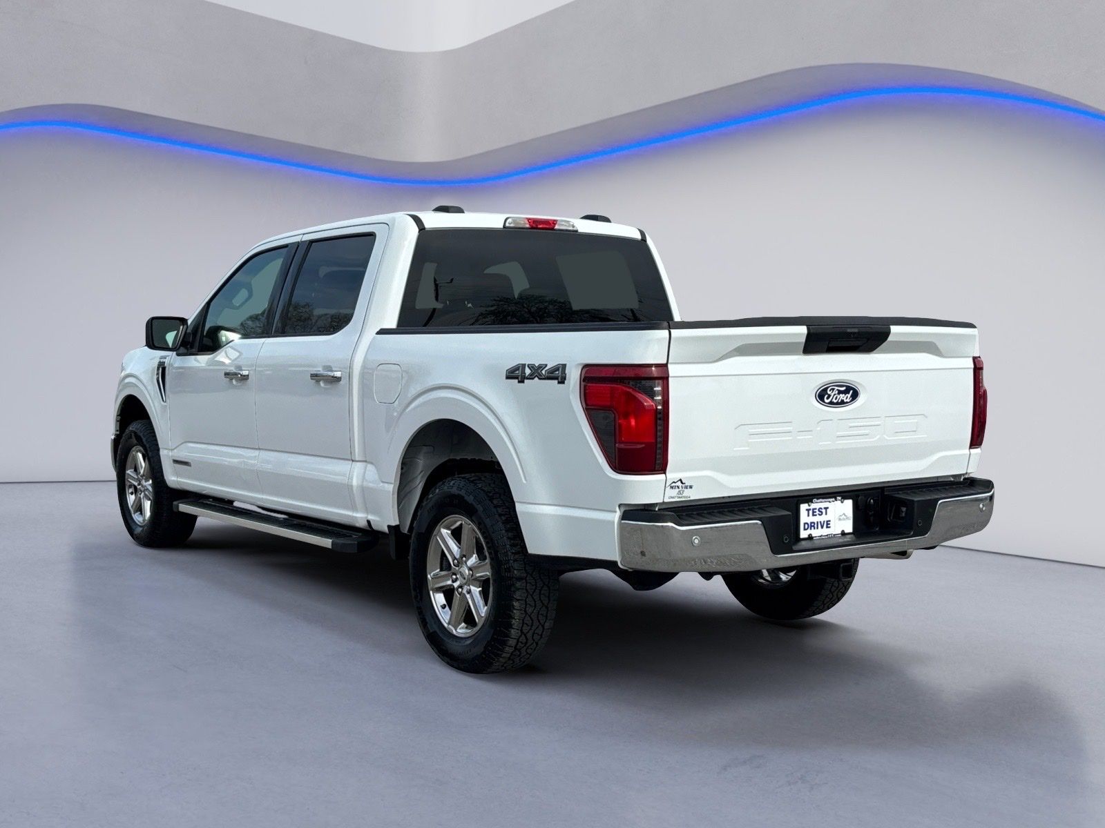 View vehicle photo 3