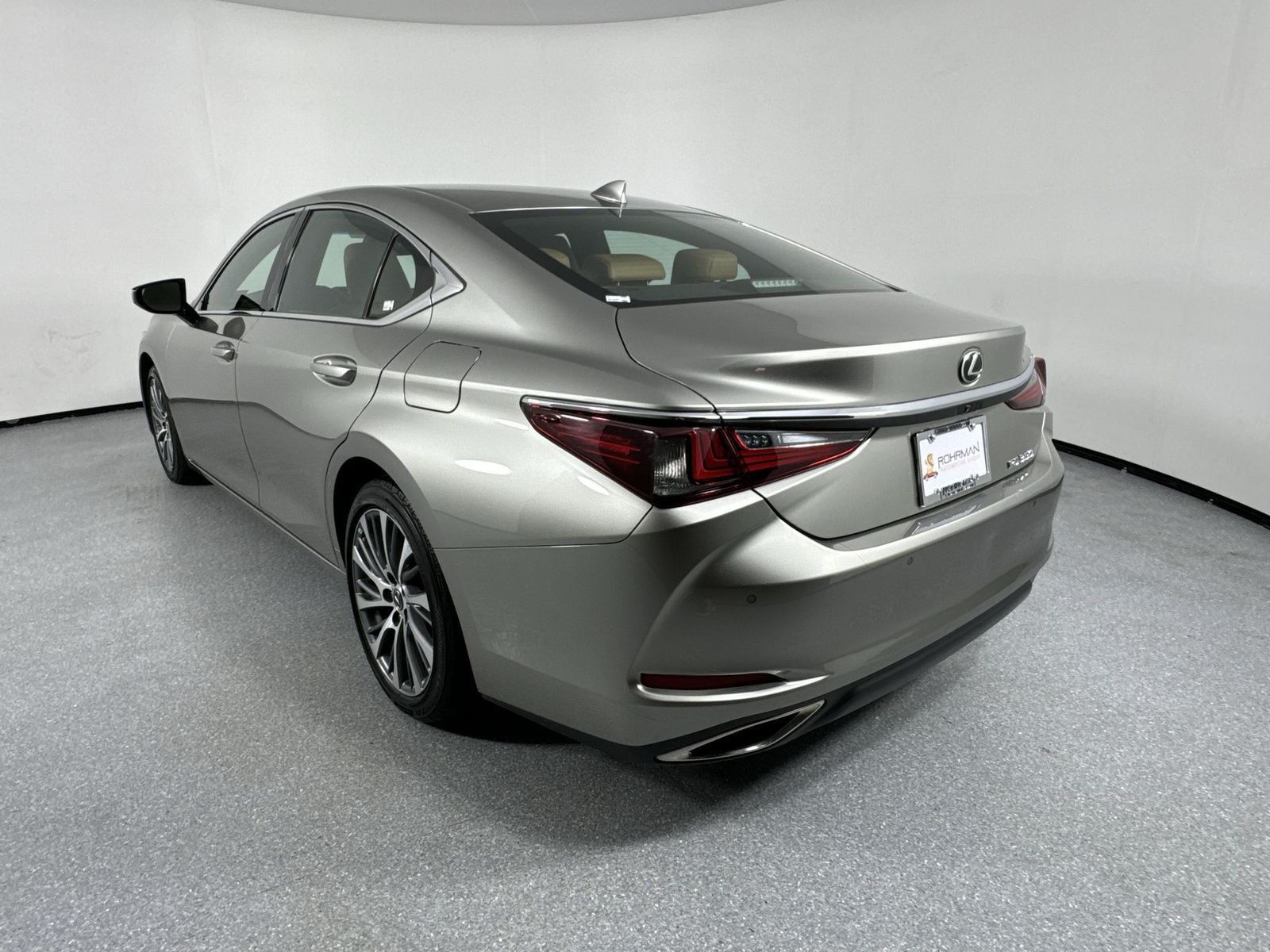 2021 Lexus ES 350 32