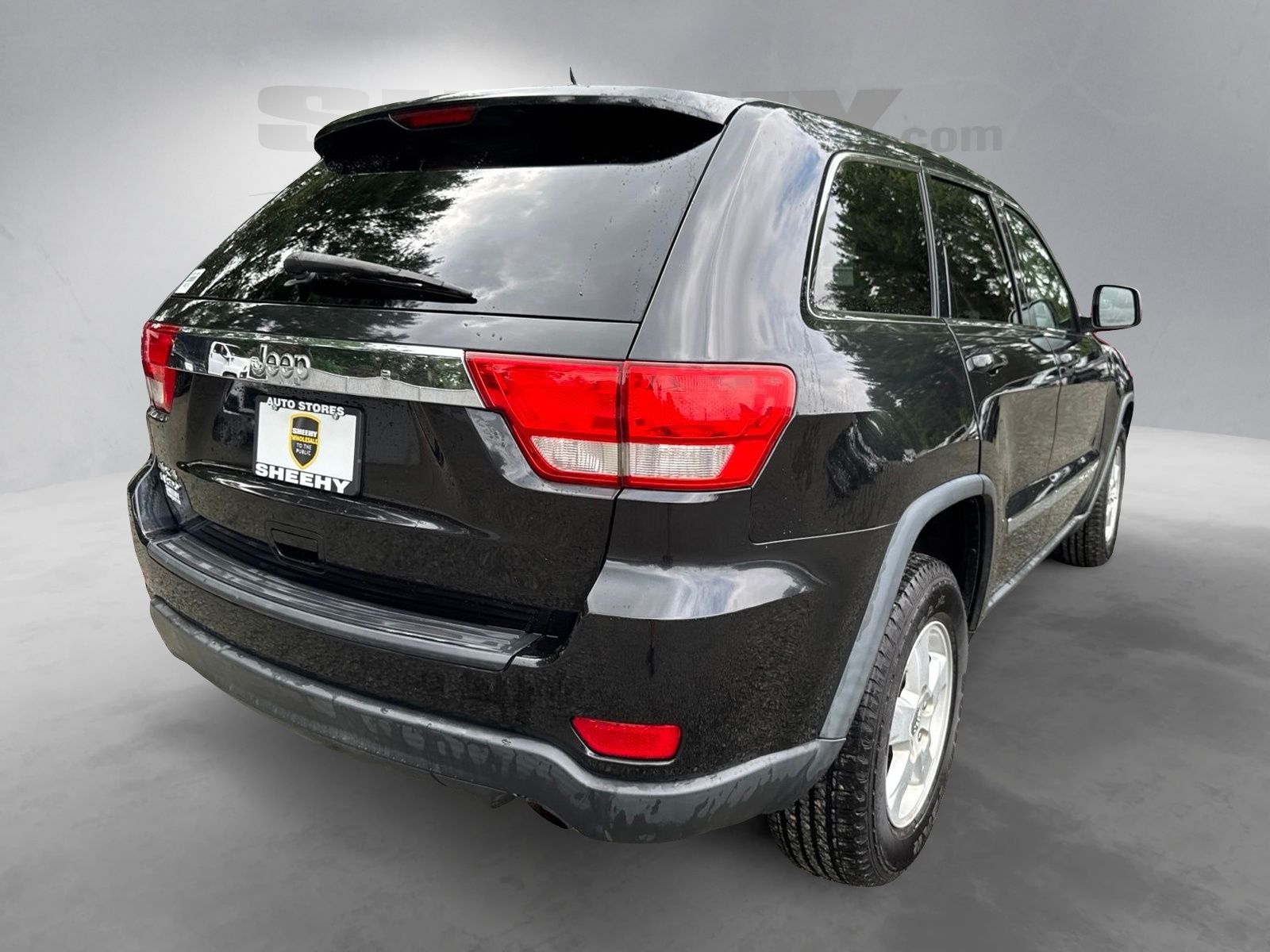 Used 2012 Brilliant Black Crystal Pearlcoat Jeep Laredo image 11