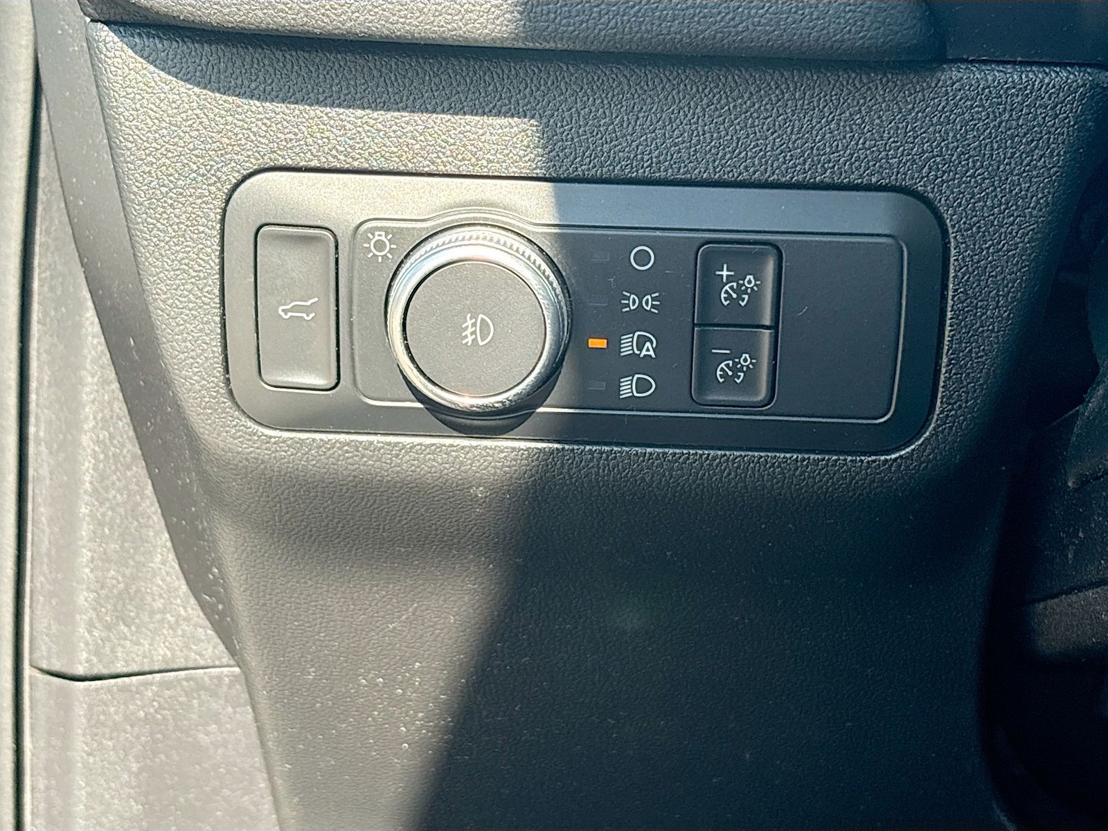 Used 2022 Blue Ford SEL image 10