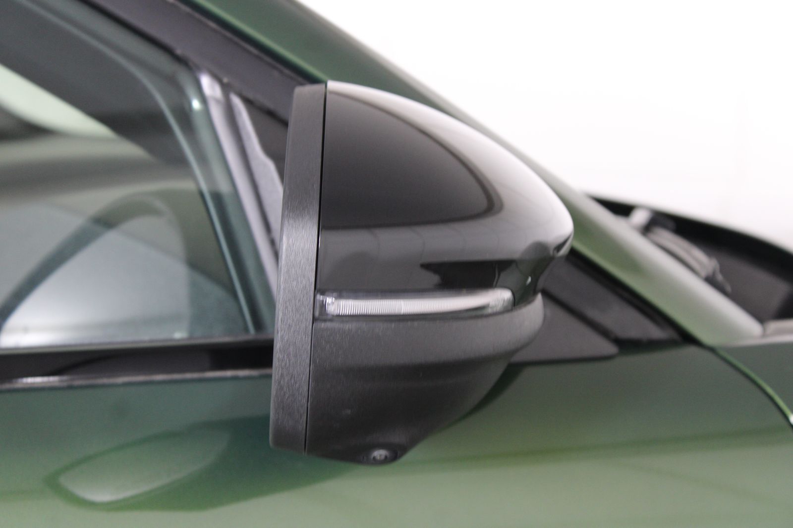 Used 2025 Green Ford GT image 14