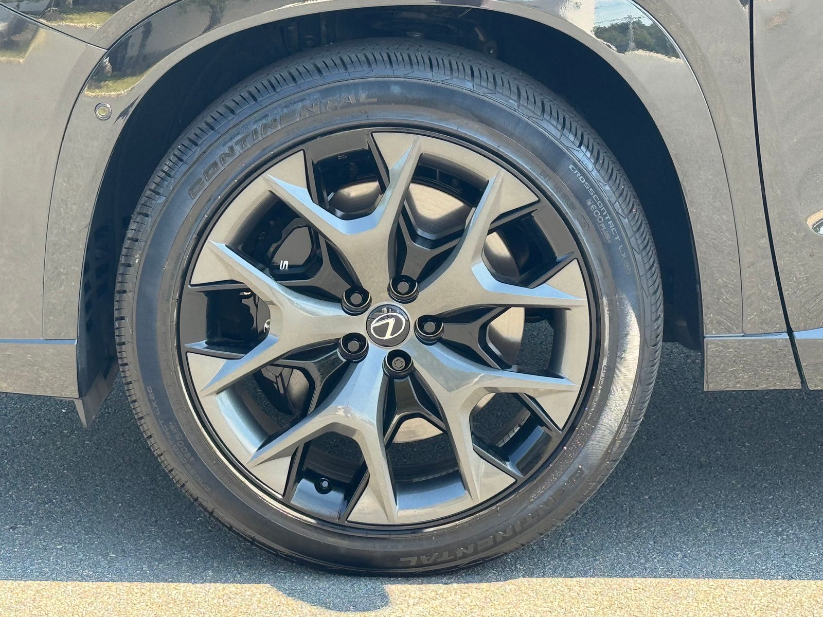 Used 2025 Black Lexus 500h F SPORT Premium image 22