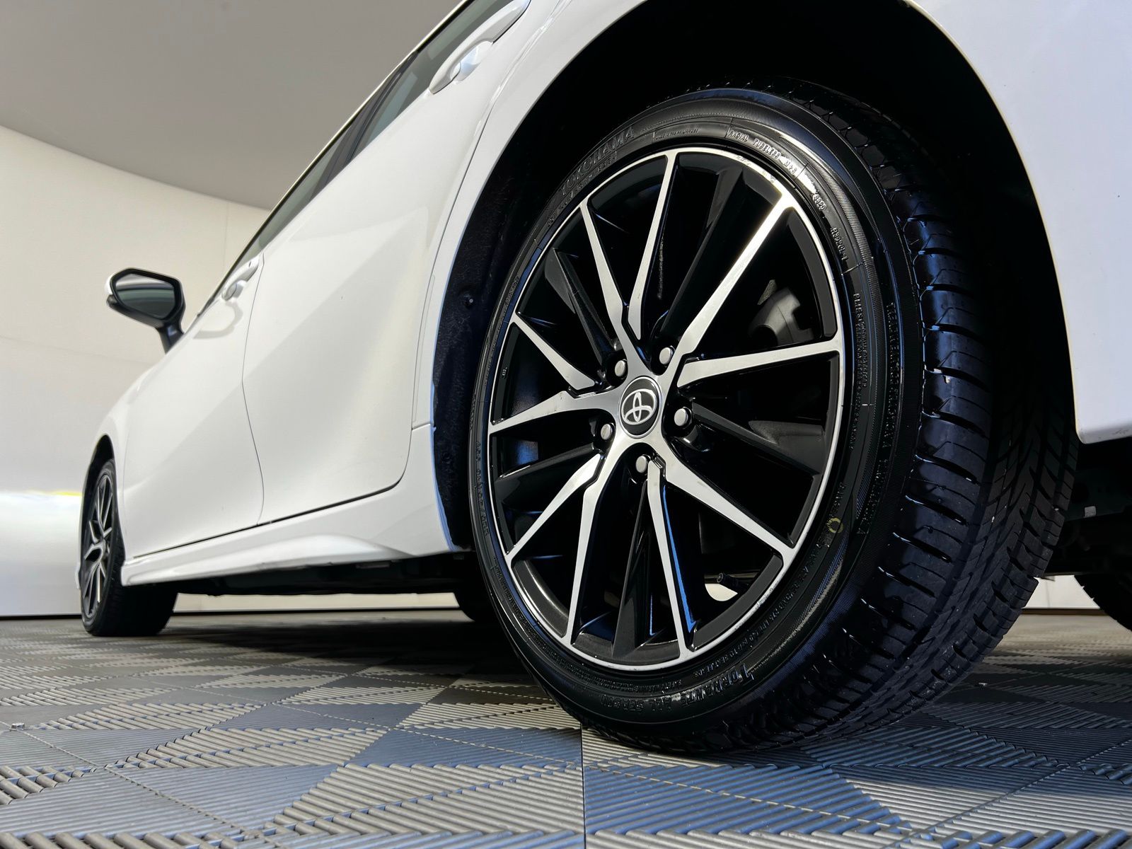 Thumbnail: 2024 Toyota Camry - 24