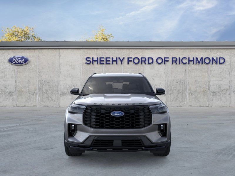 New 2026 Carbonized Gray Metallic Ford ST-Line image 7