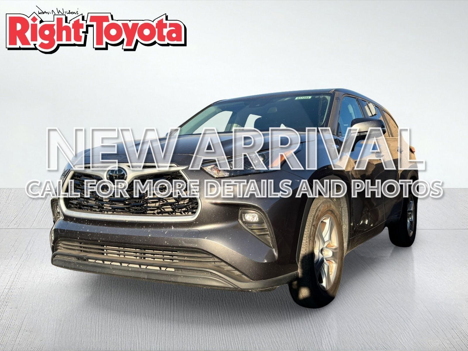 Magnetic Gray Metallic 2025 Toyota Highlander LE FWD SUV / Crossover Front-Wheel Drive 8-Speed Automatic