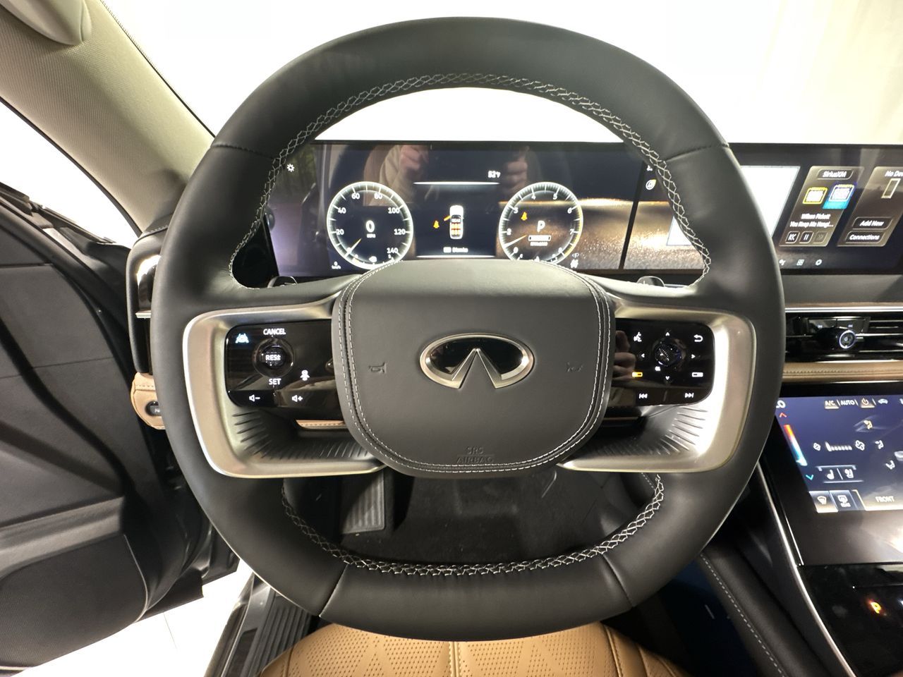 2025 Infiniti QX80 Sensory photo 18