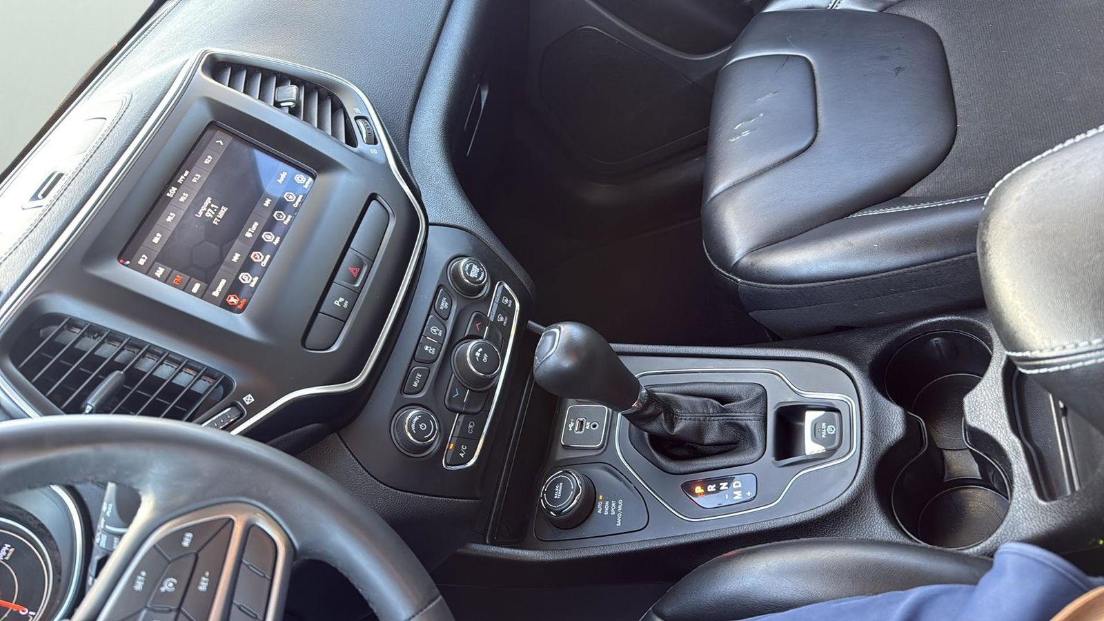 Used Car 2020 Jeep Cherokee  For Sale Under $20,000 In Austin, Texas