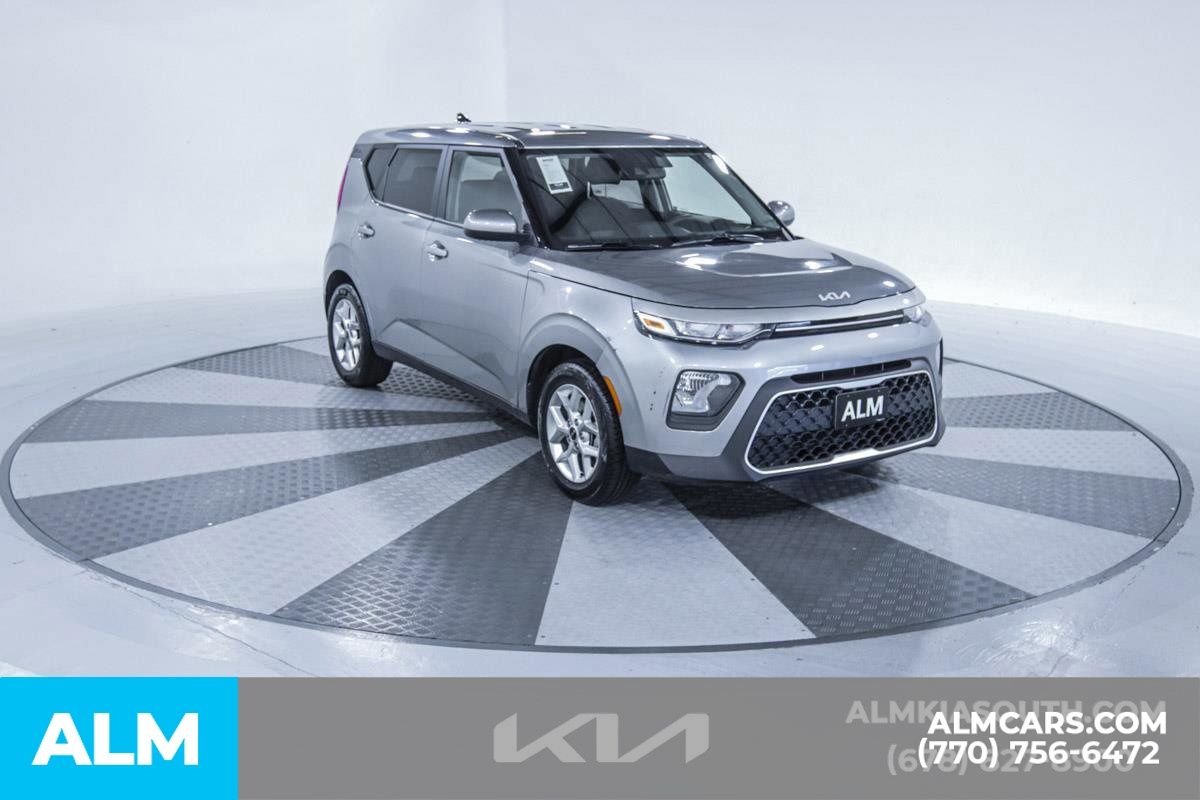 2022 Kia Soul LX 16