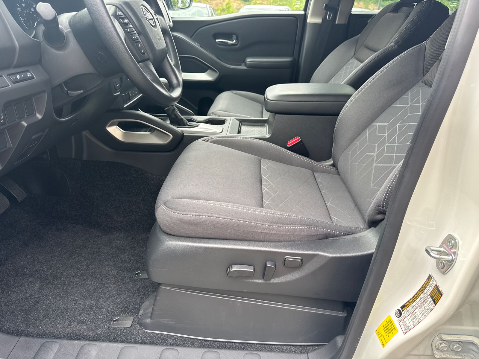 Used 2025 White Nissan SV image 9