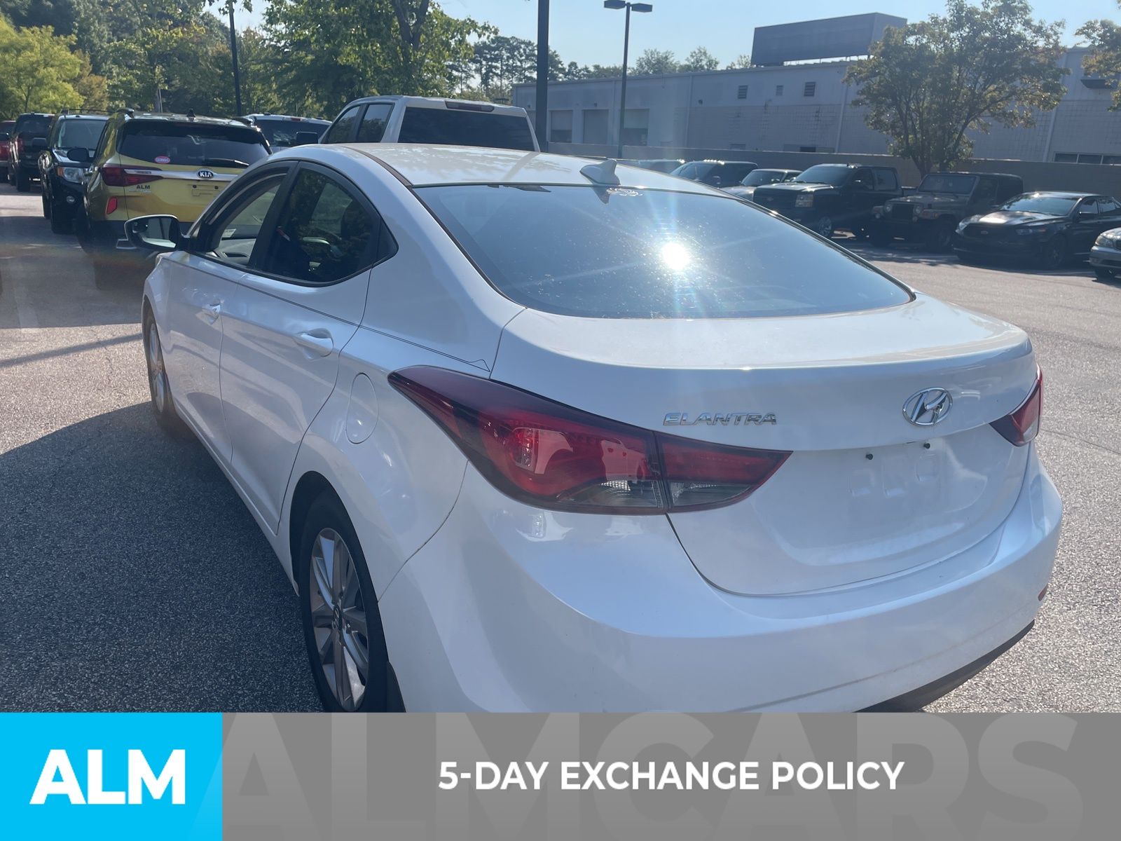 2016 Hyundai Elantra SE photo 3