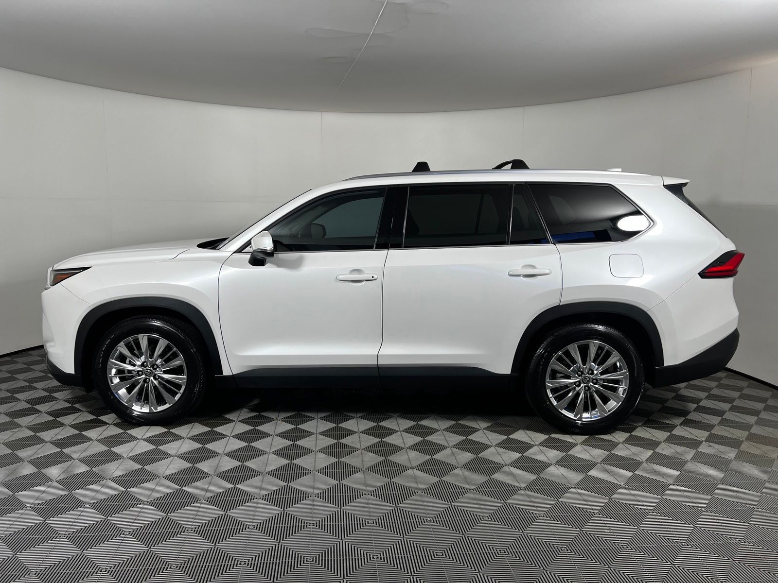 Thumbnail: 2024 Toyota Grand Highlander - 8