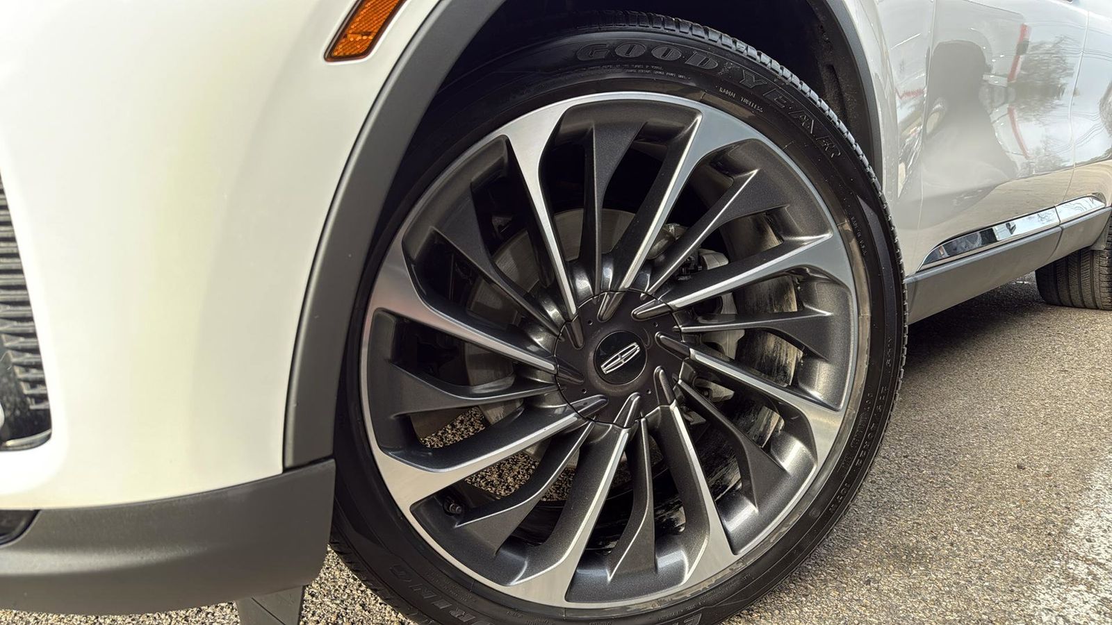 Used Car 2025 Lincoln Aviator  Reserve For Sale Under $70,000 In Austin, Texas