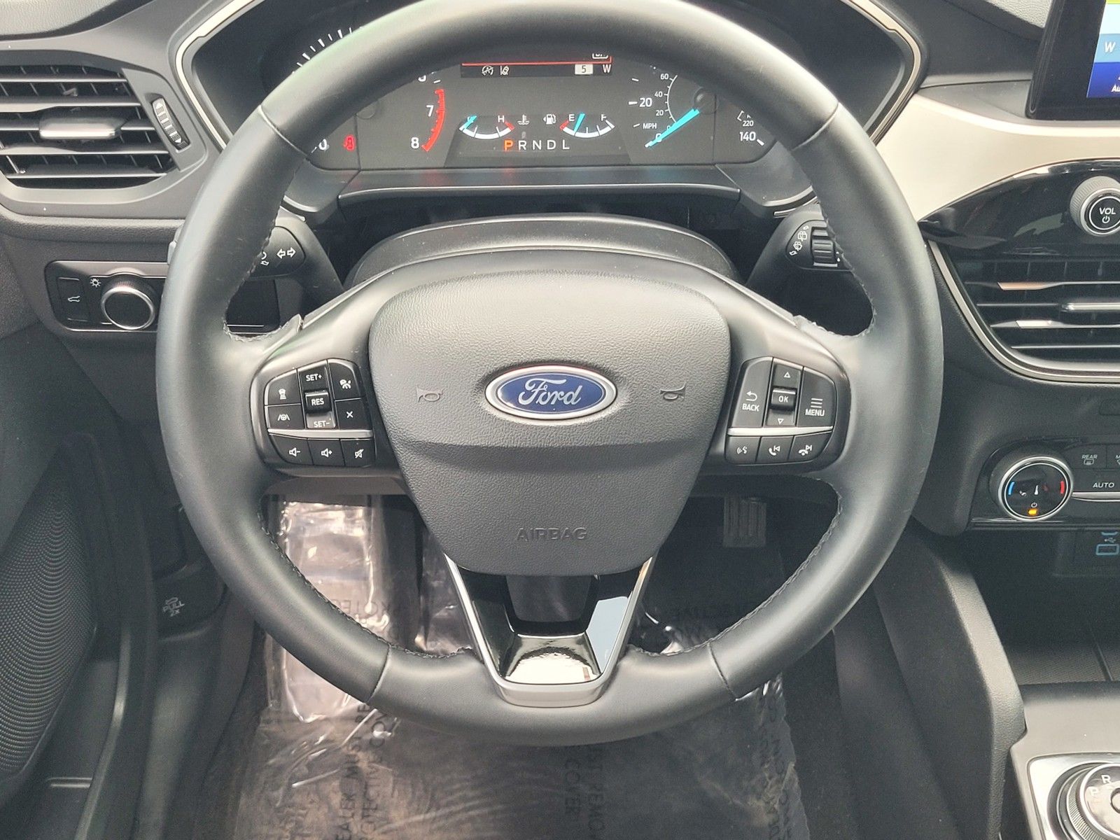 Used 2022 Black Ford SE image 12