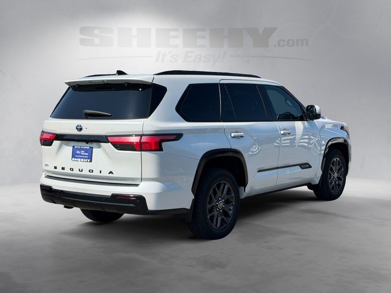 Used 2023 Pearl Toyota Platinum image 16