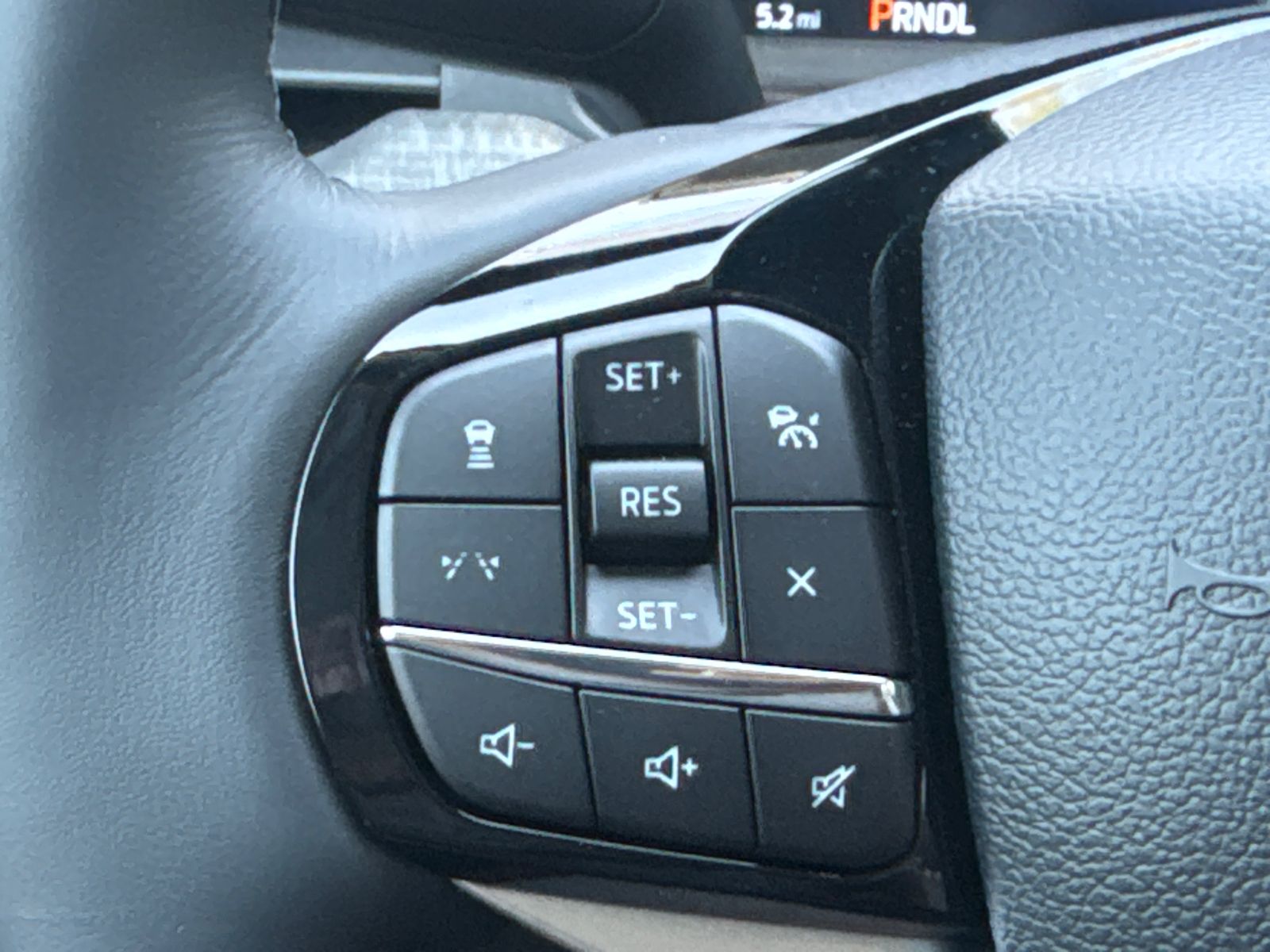 New 2026 Star White Metallic Tri-Coat Ford Platinum™ image 30