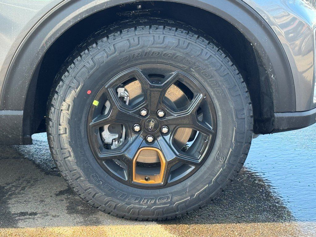 New 2026 Carbonized Gray Metallic Ford Tremor image 4