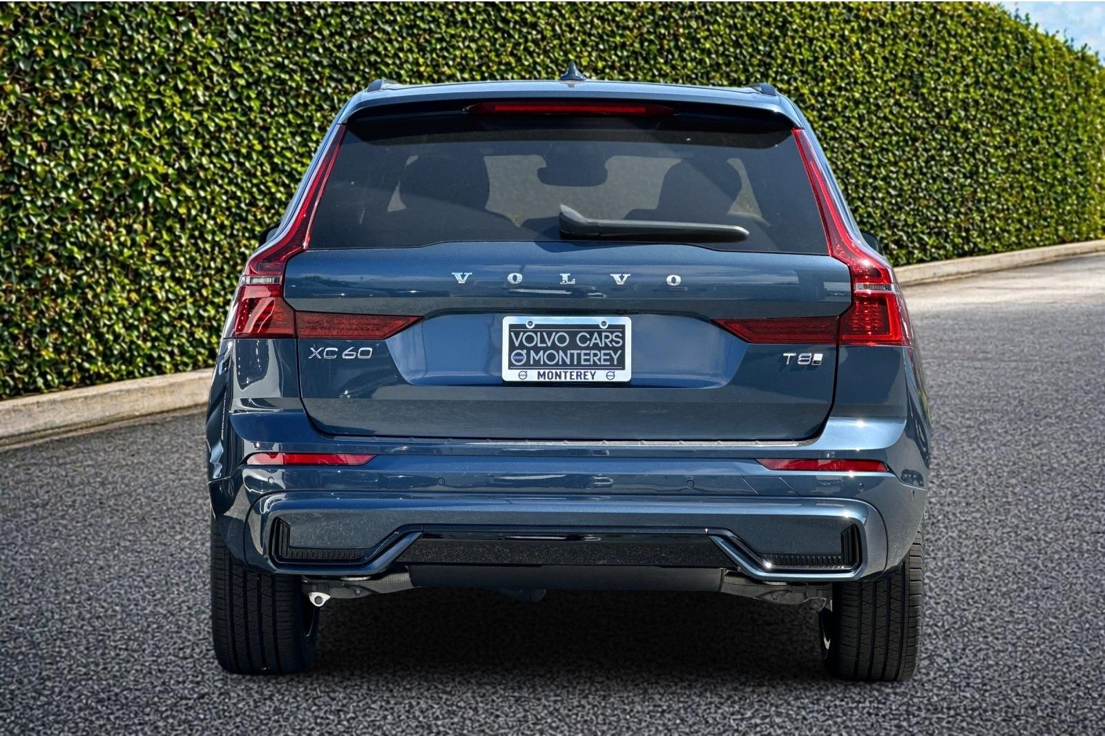 New 2026 Blue Volvo T8 Plus image 5