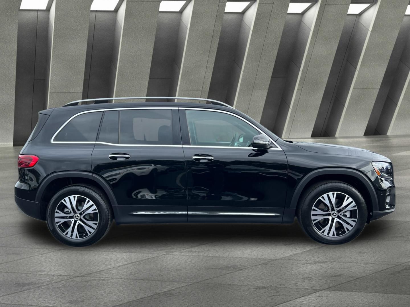 used 2024 Mercedes-Benz GLB car, priced at $39,999