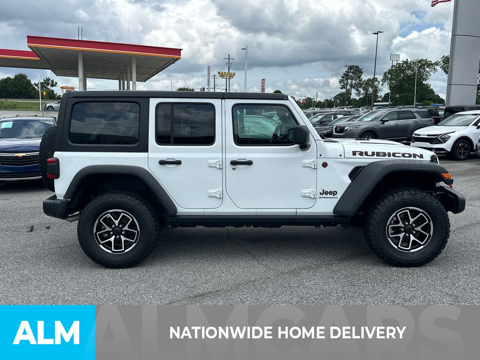 Used 2025 White Jeep Rubicon image 4