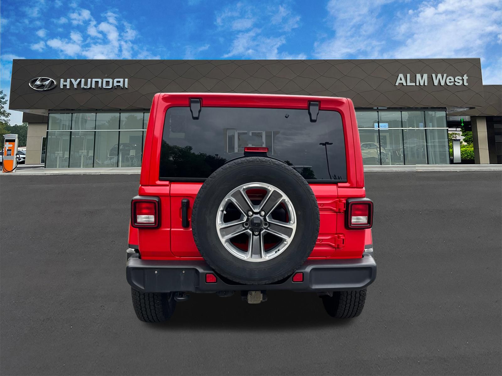 Used 2021 Firecracker Red Clearcoat Jeep Unlimited Sahara image 6