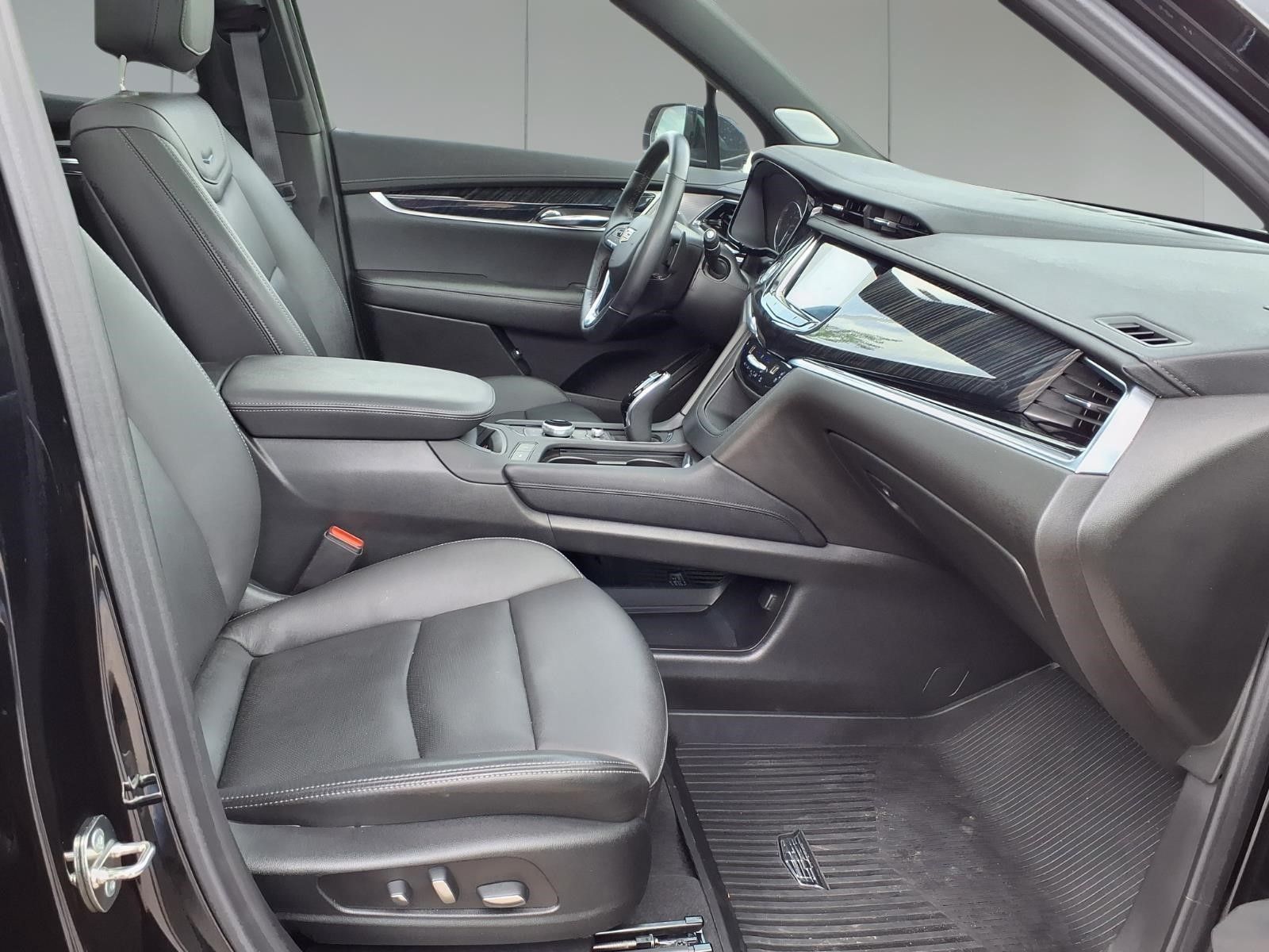 2024 Cadillac XT6 Premium Luxury Black at Tom Peacock Cadillac