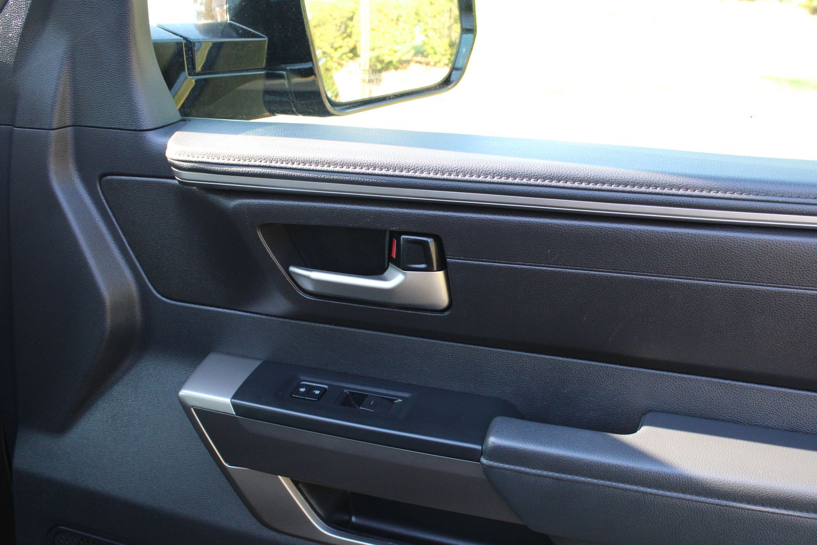 Used 2023  Toyota SR5 image 24