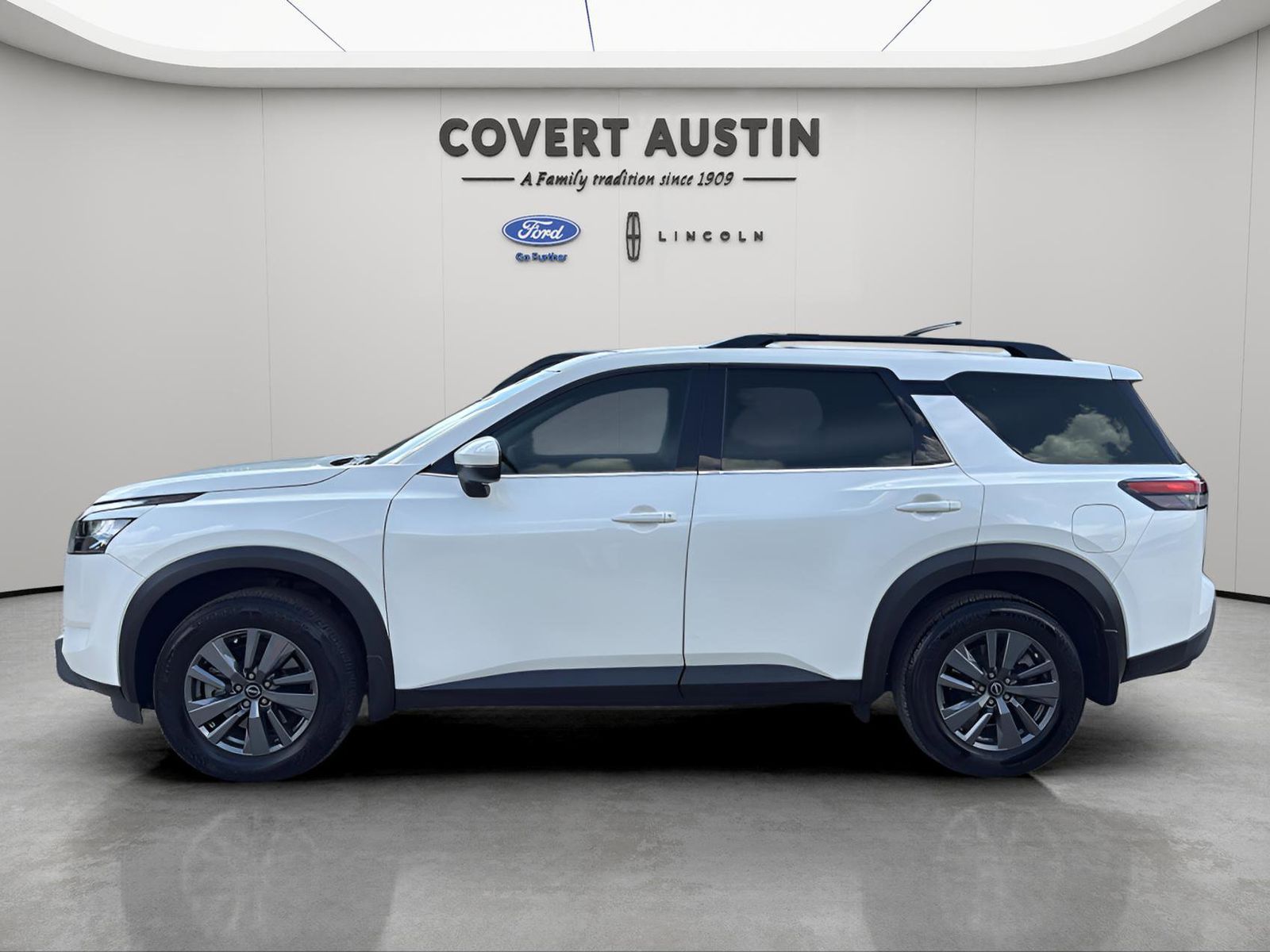 Used Car 2024 Nissan Pathfinder  Sv For Sale Under $30,000 In Austin, Texas