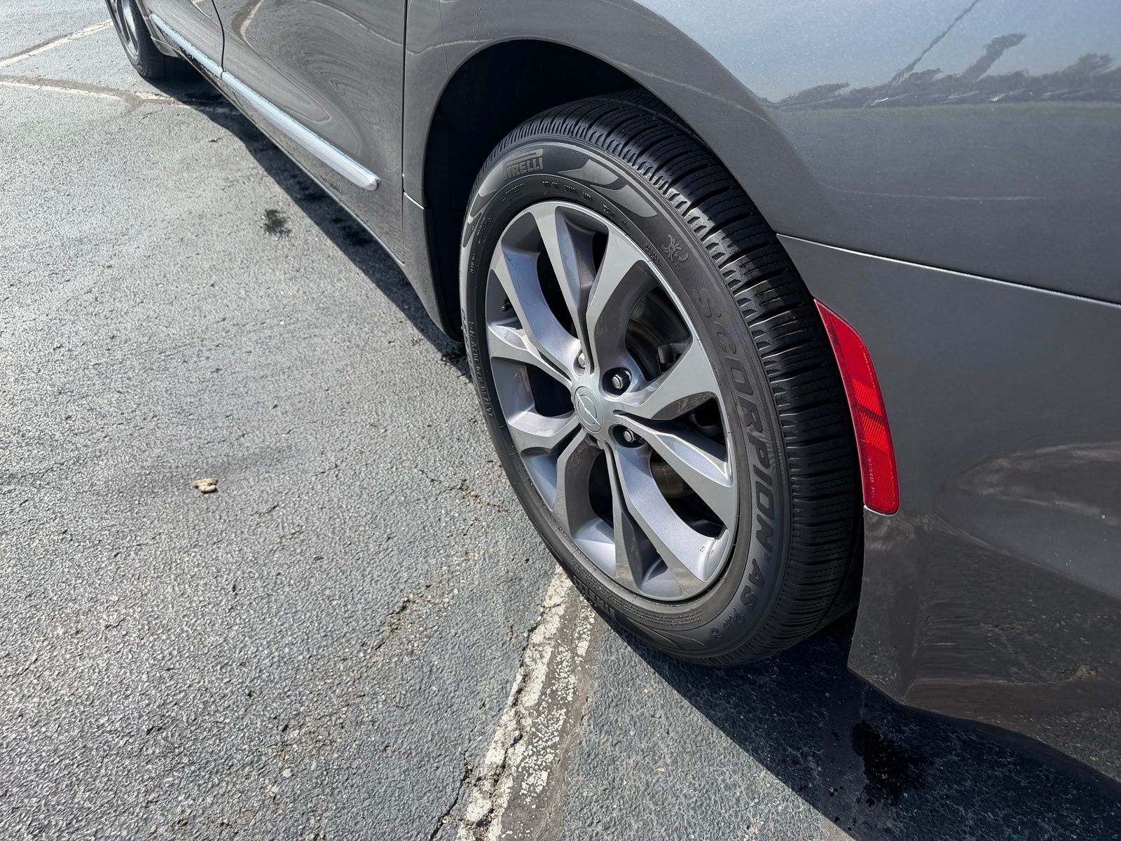 2019 Chrysler Pacifica image 10