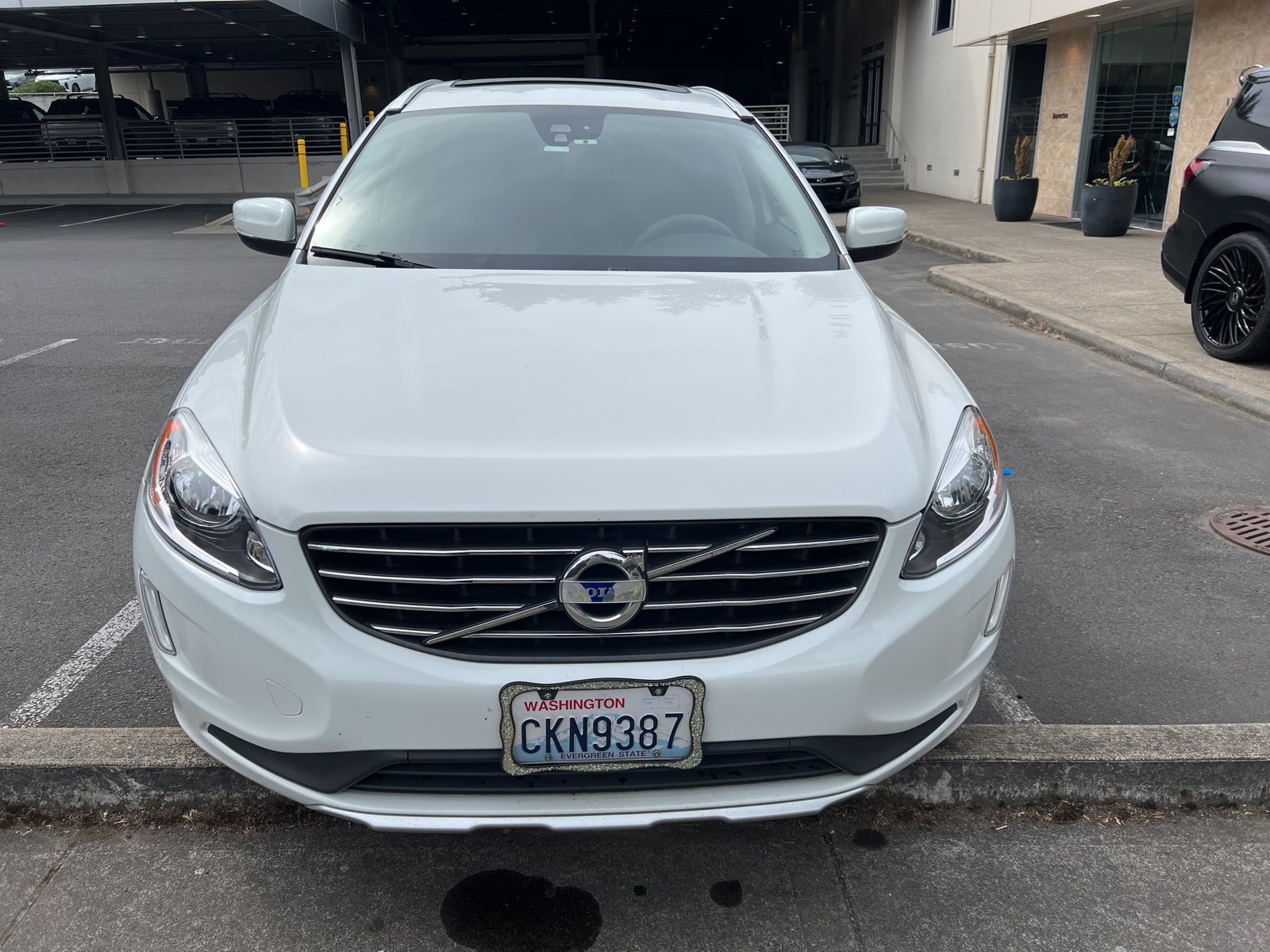 Used 2015 Volvo XC60 Premier with VIN YV426MDB6F2586580 for sale in Portland, OR
