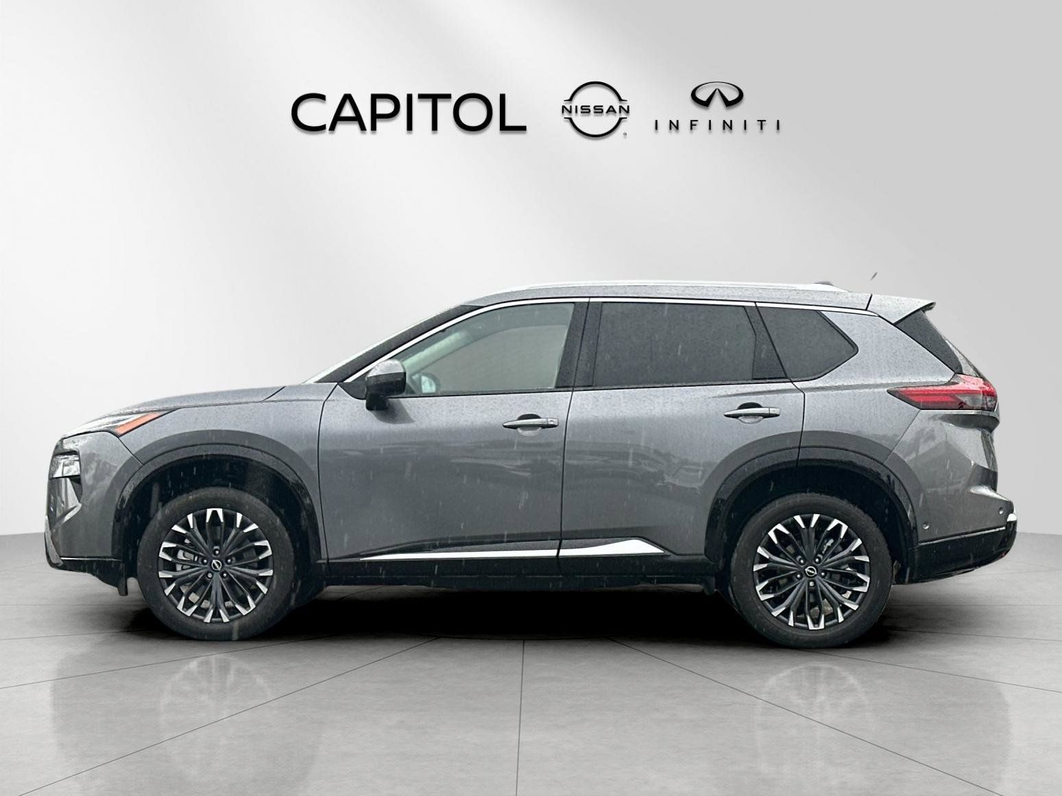 View vehicle photo 2