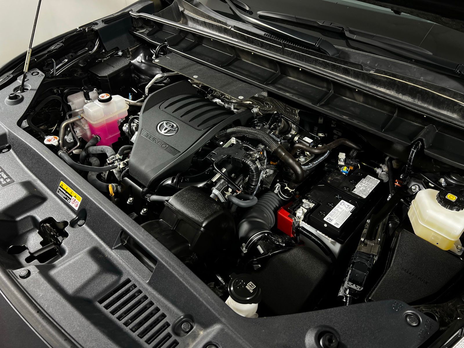 Thumbnail: 2024 Toyota Highlander - 11