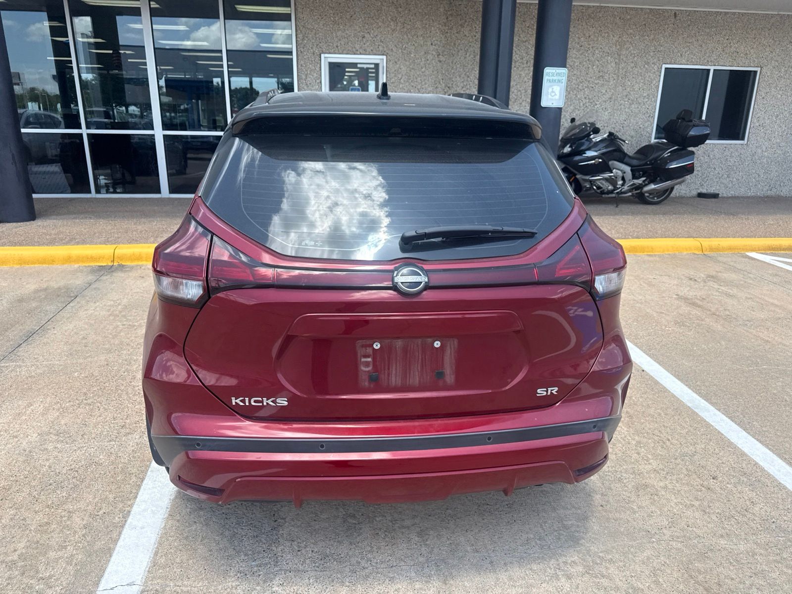 View vehicle photo 4