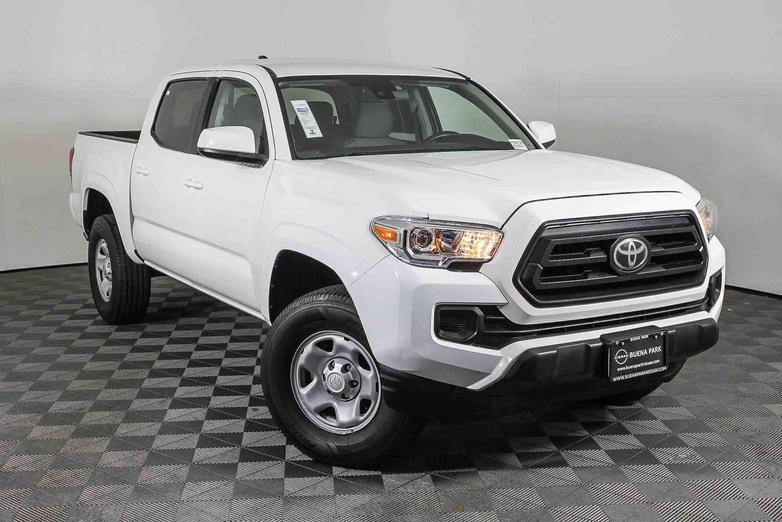 2022 Toyota Tacoma SR I4 Double Cab RWD
