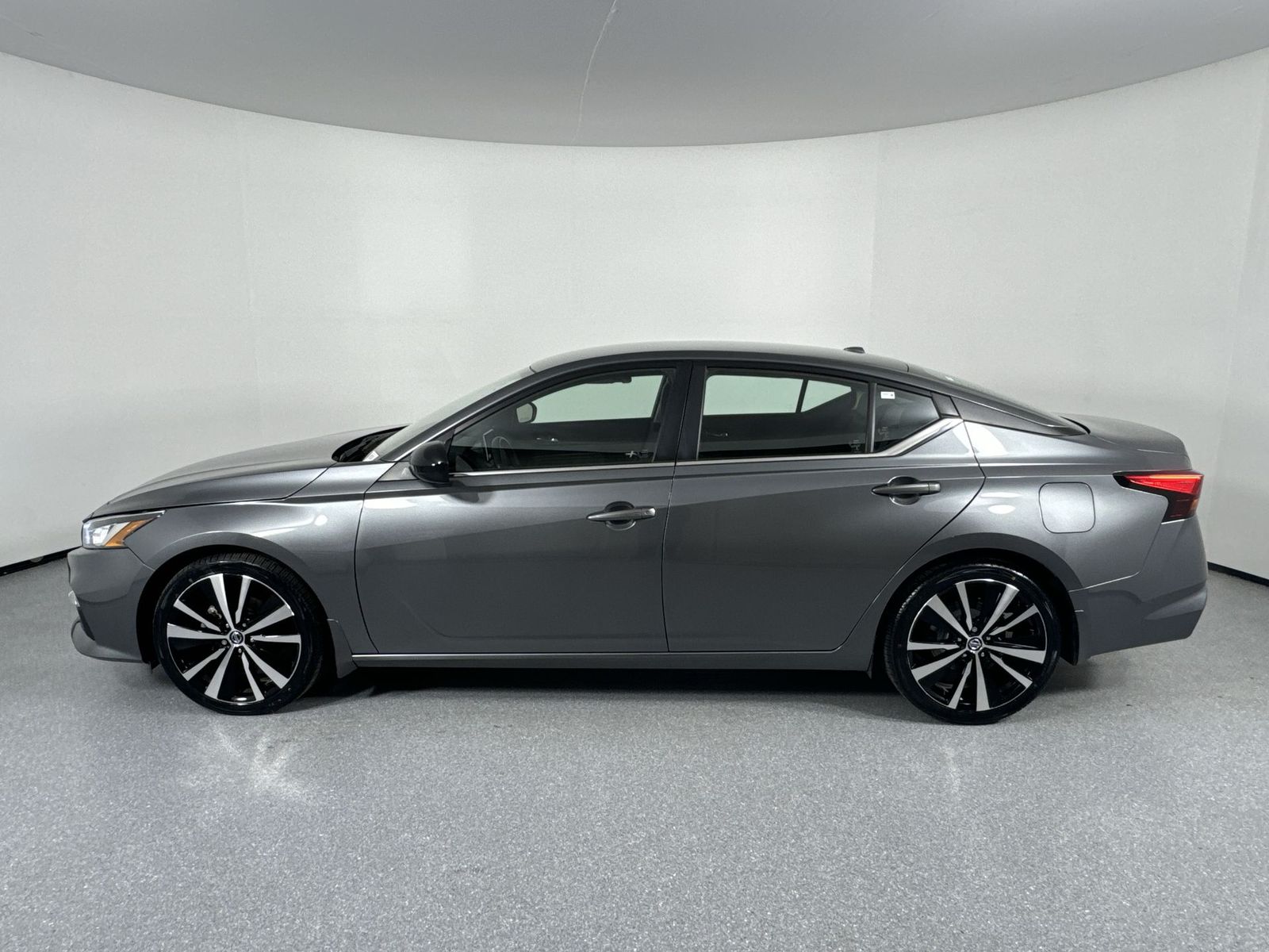 2022 Nissan Altima 2.5 SR 29