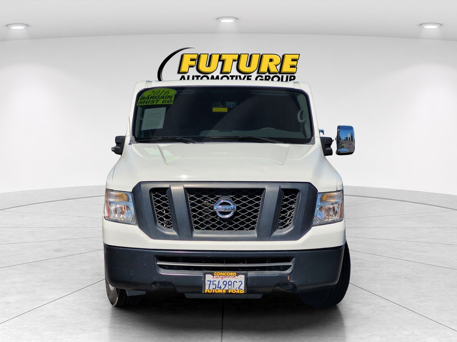 View vehicle photo 4