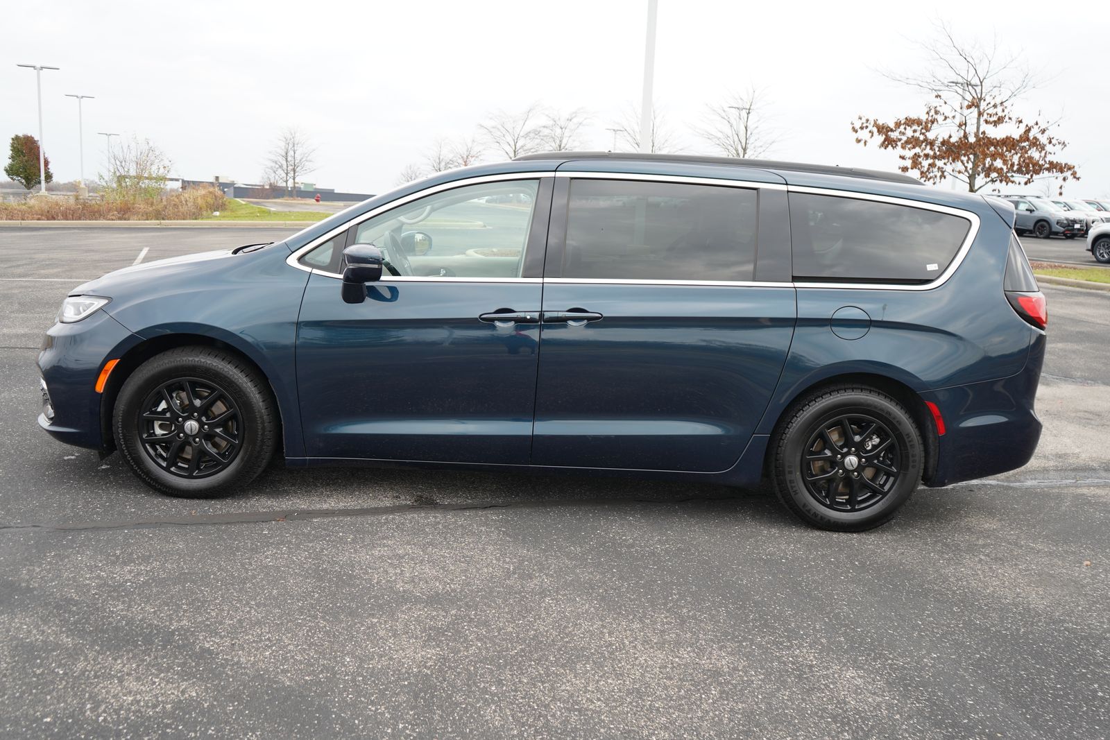 2022 Chrysler Pacifica Touring L 3