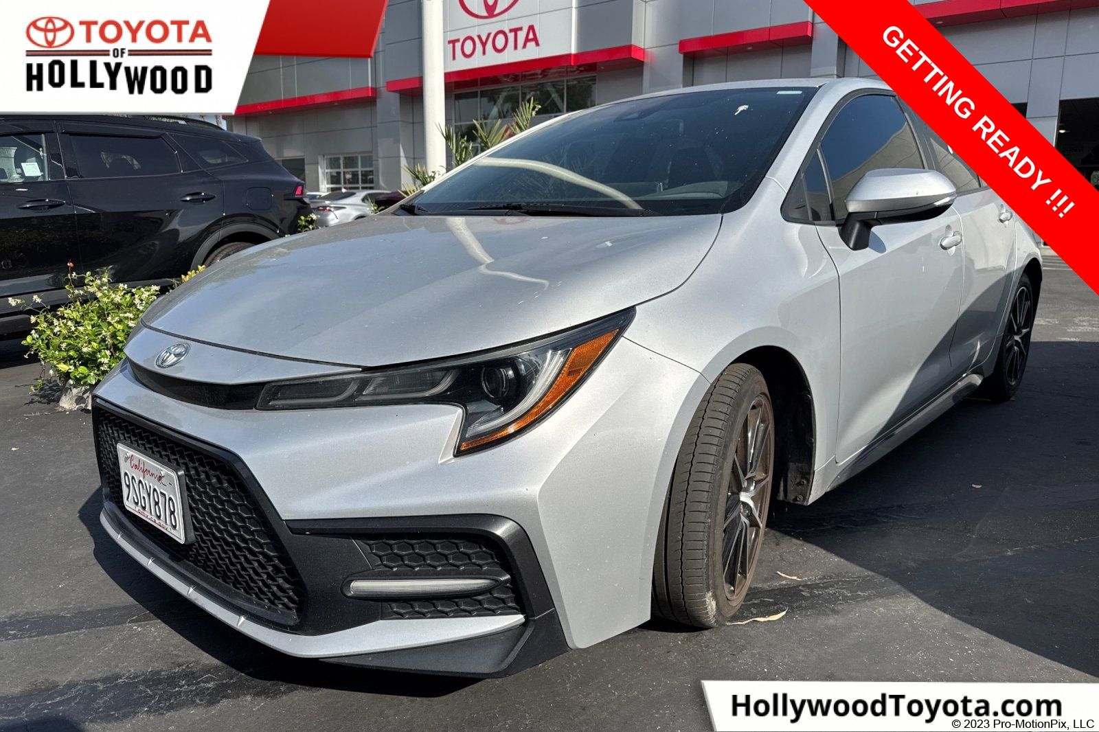 Classic Silver Metallic 2020 Toyota Corolla SE FWD Sedan Front-Wheel Drive Continuously Variable Transmission