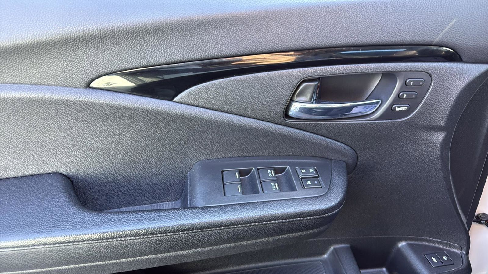 Used Car 2019 Honda Pilot  Touring For Sale Under $25,000 In Austin, Texas