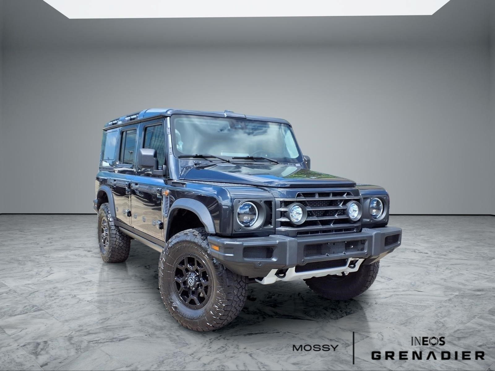 Donny Gray Metallic 2024 Ineos Grenadier Fieldmaster 4WD SUV / Crossover Four-Wheel Drive 8-Speed Automatic