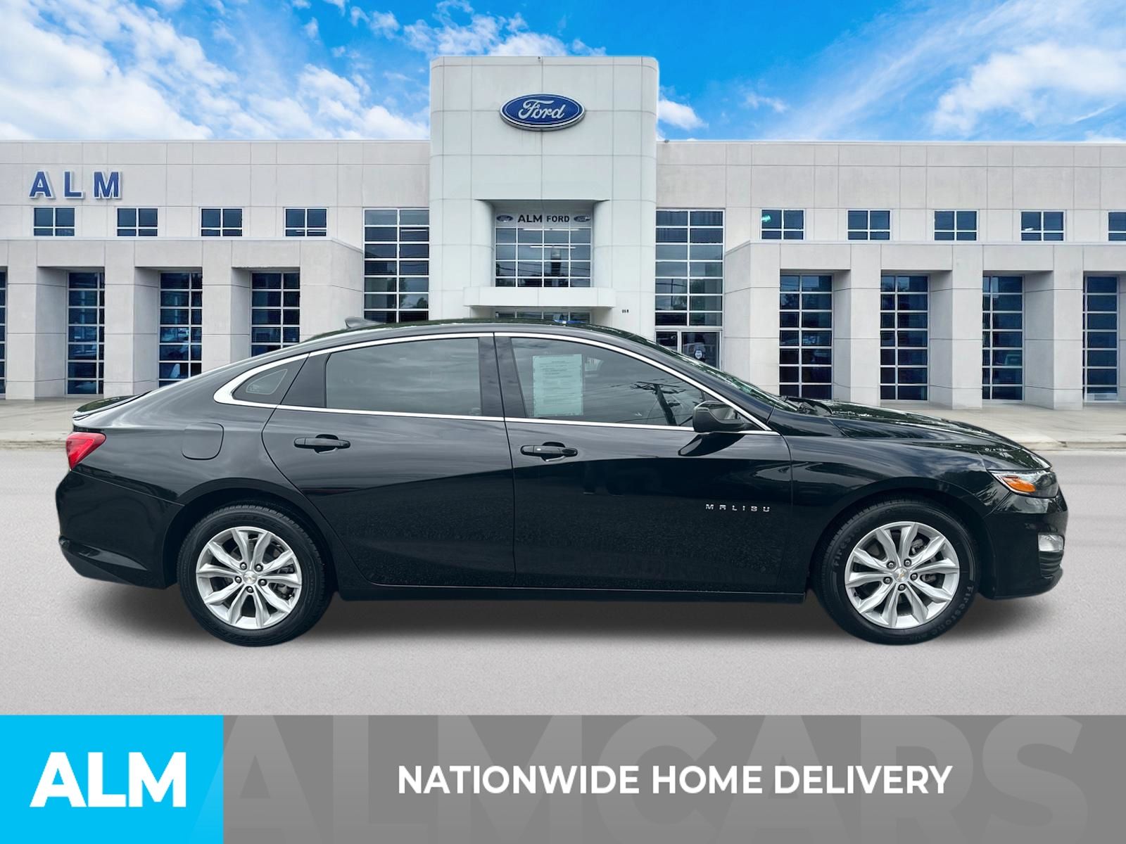 Used 2023 Black Chevrolet LT image 4