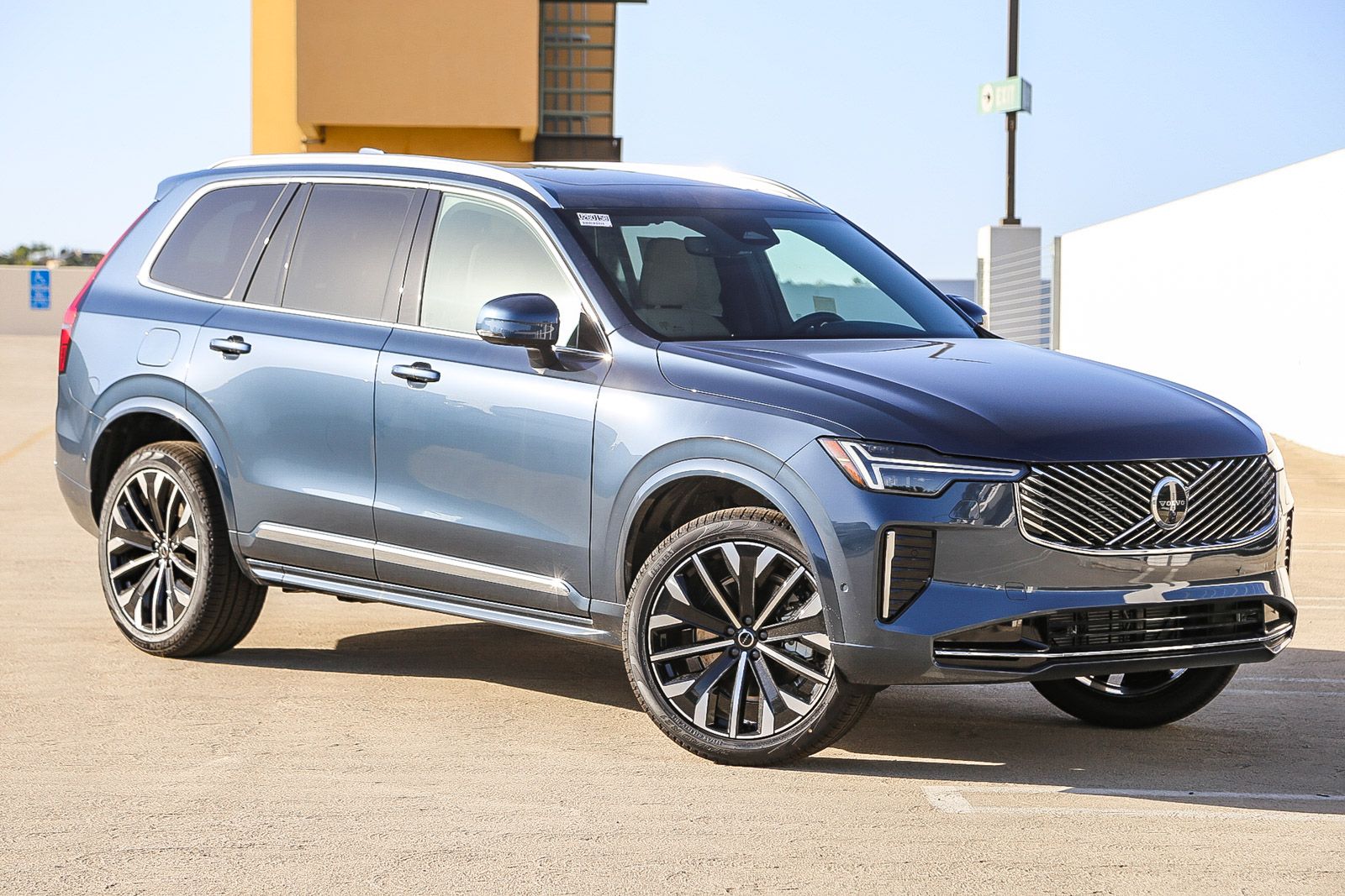 2026 Volvo XC90 B6 Plus 7-Seater