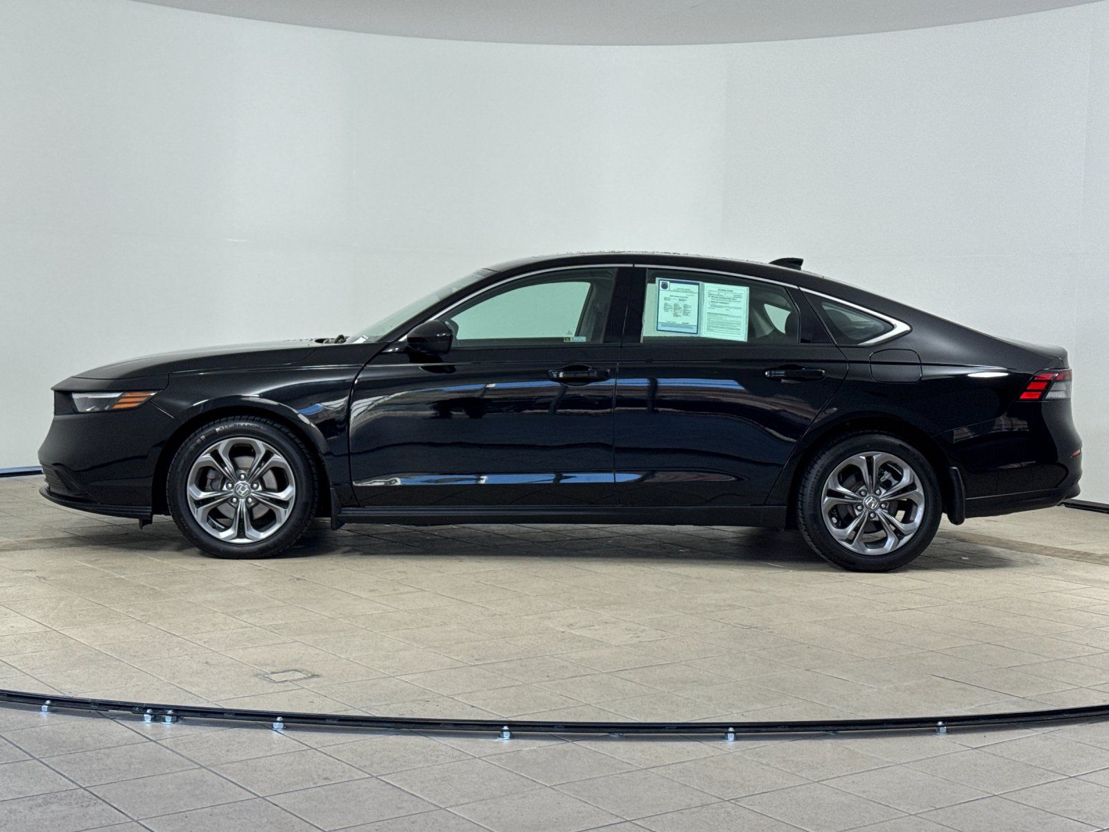2024 Honda Accord EX — foto completa 3 de 27