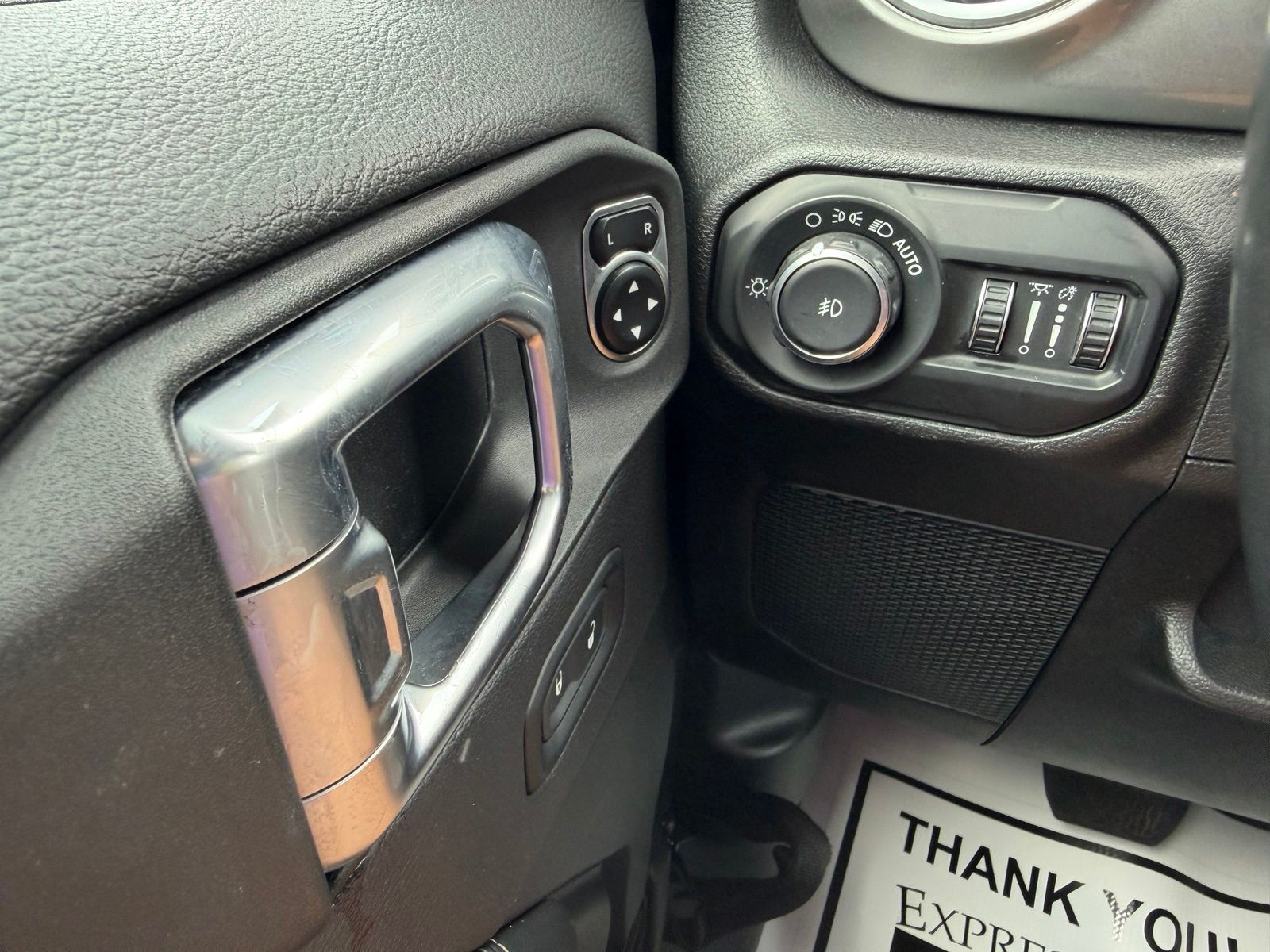 2021 Jeep Wrangler image 23