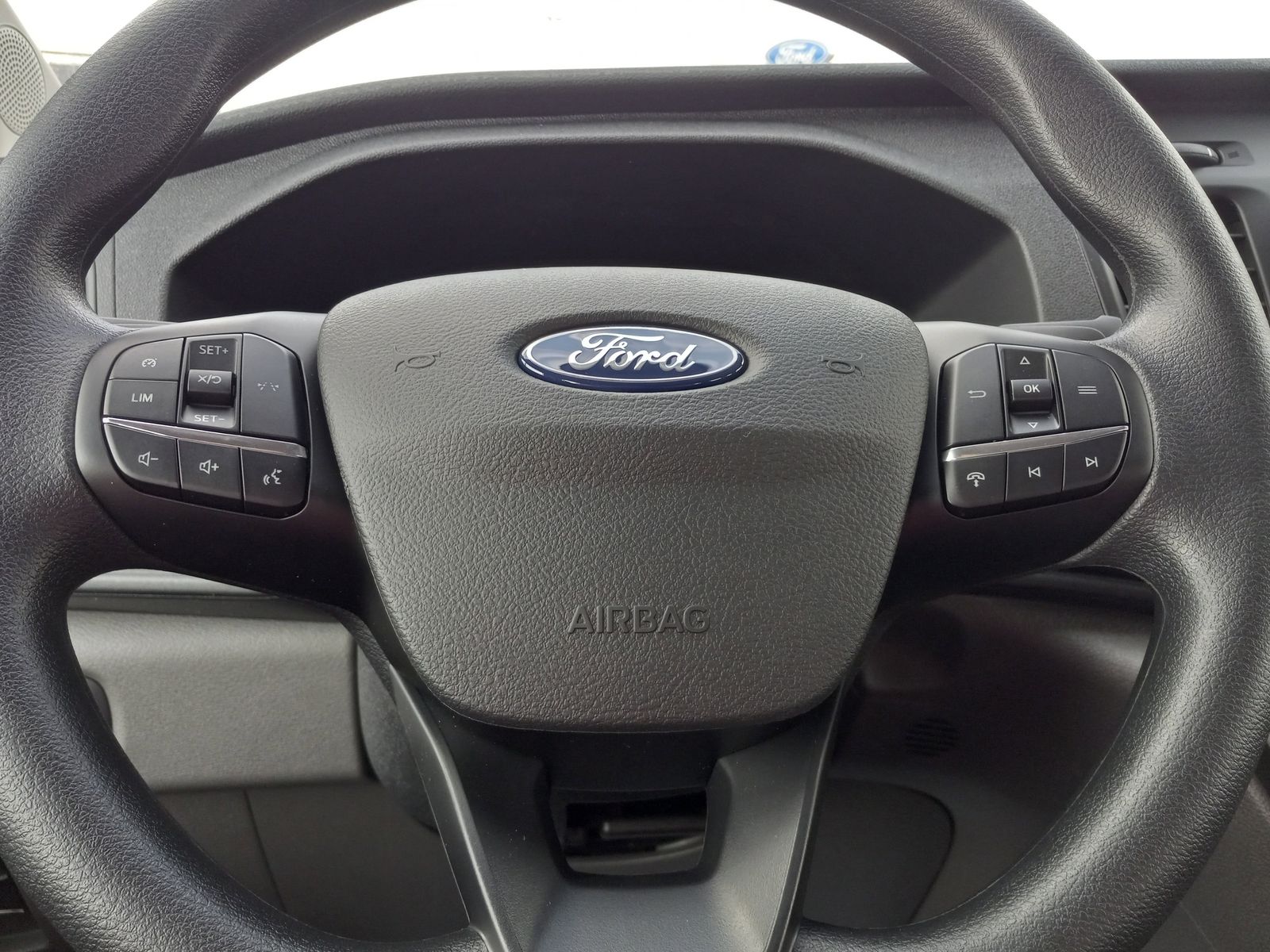 2026 Ford Transit-350 image 18